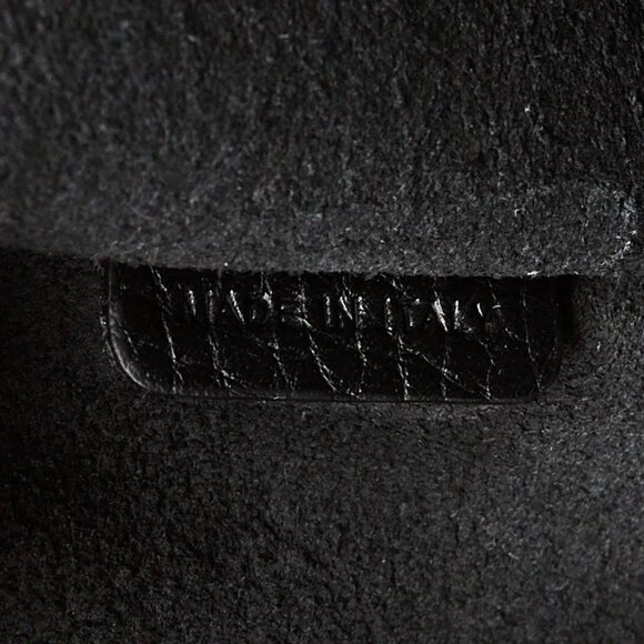 Valentino Black Pebbled Leather Large Rockstud Flat Pouch Bag - Picture 9 of 9